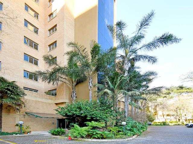 3 Bedroom Penthouse To Let in Morningside
