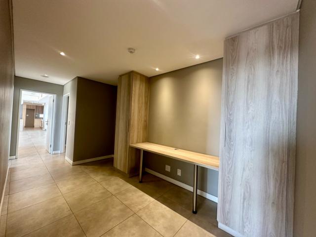 3 Bedroom Penthouse To Let in Rosebank