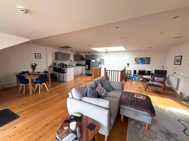 3 bedroom penthouse to rent