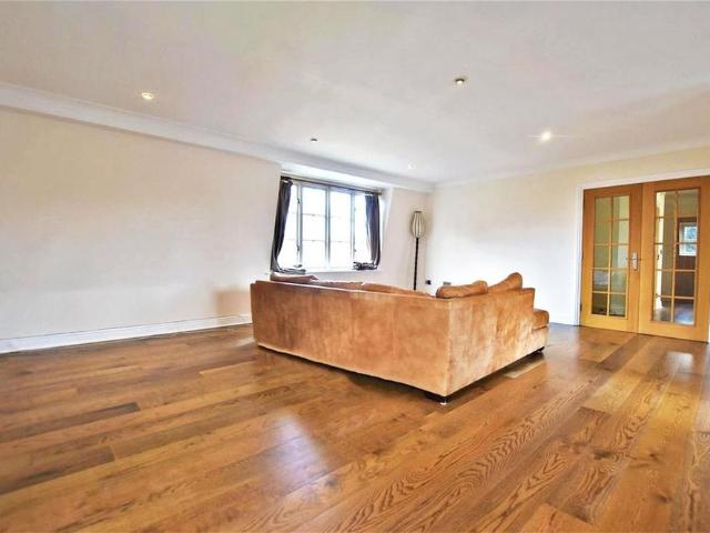 3 bedroom penthouse to rent