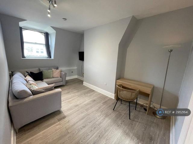 3 bedroom penthouse to rent