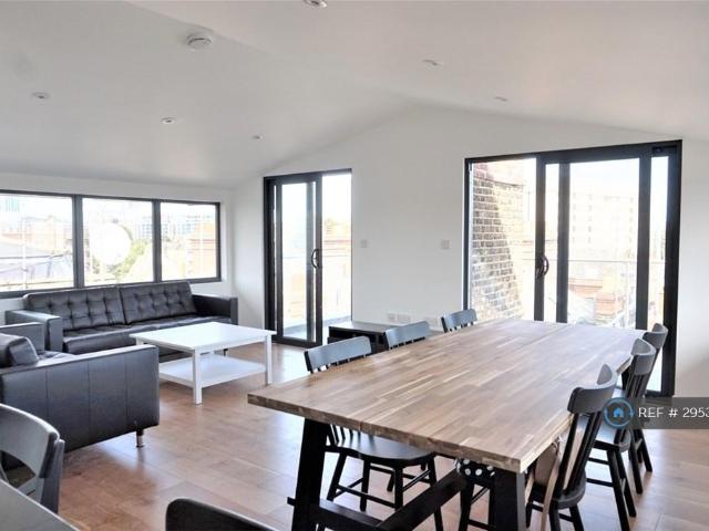 3 bedroom penthouse to rent