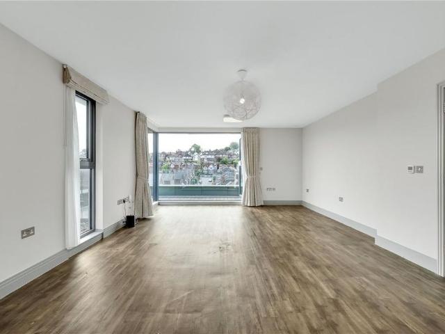 3 bedroom penthouse to rent
