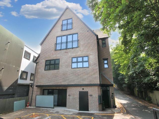 3 bedroom penthouse to rent