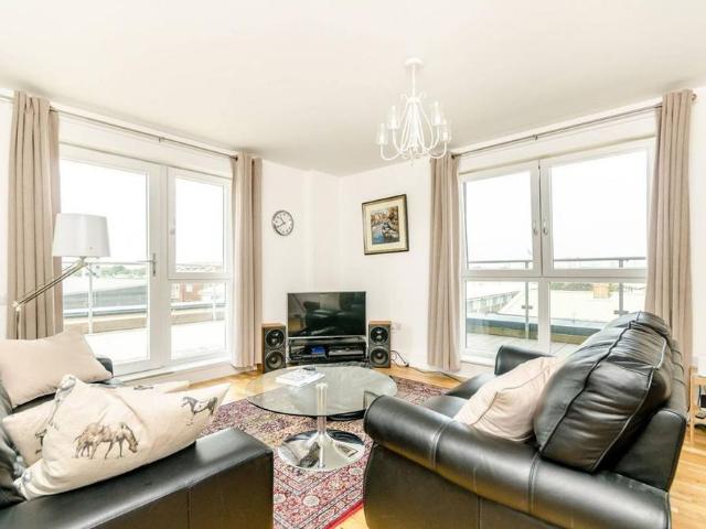3 bedroom penthouse to rent