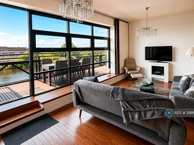3 Bedroom Penthouse To Rent In Clyde Street, Glasgow, G1