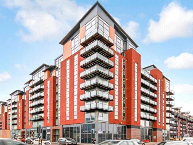 3 Bedroom Penthouse To Rent In Dunlop Street, City Centre, G1