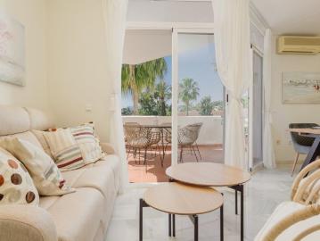 3 bedroom penthouse with panoramic sea views in Calahonda, Costa del Sol