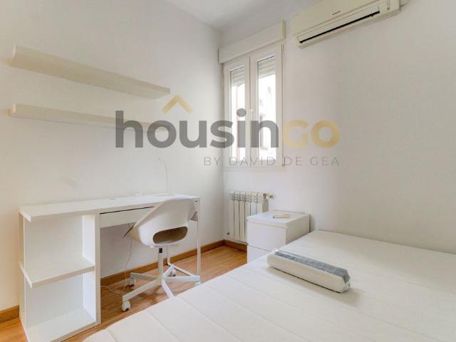 3 bedroom penthouse with TERRACE on Calle Lagasca