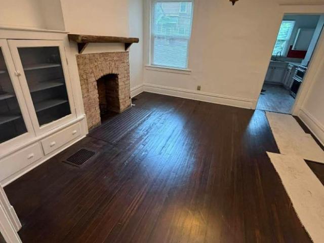 3 bedroom, Pittsburgh PA 15219 106110558
