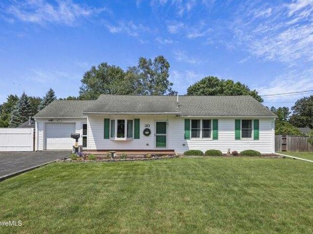 3 bedroom, Pittsfield MA 01201 105240530