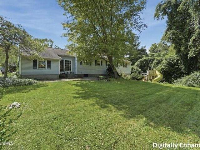 3 bedroom, Pittsfield MA 01201 105384147
