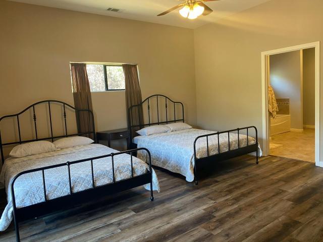 3 bedroom, Pine Mountain Club Pine Mountain Club 93222 4106 LS76839064