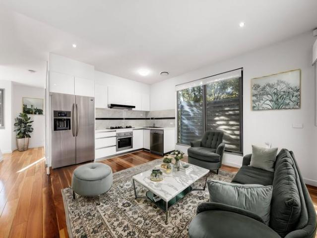 3 Bedroom plus Study Townhouse in the Heart of Box Hill North