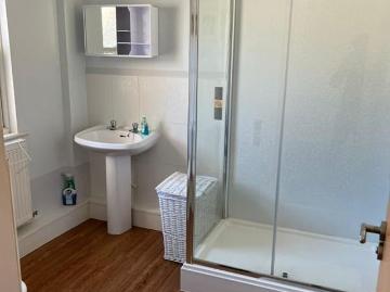 3 bedroom private halls to rent
