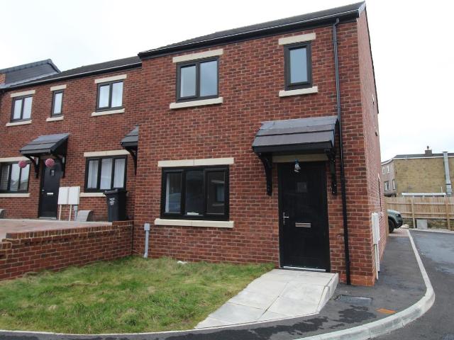 3 Bedroom Property For Rent Acre Close Ovenden, Halifax
