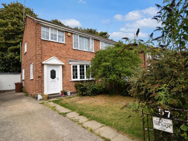 3 Bedroom Property For Rent Manor Crescent Walton, Wakefield
