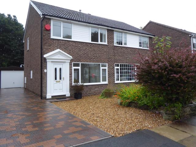 3 Bedroom Property For Rent Park Close Lightcliffe, Halifax