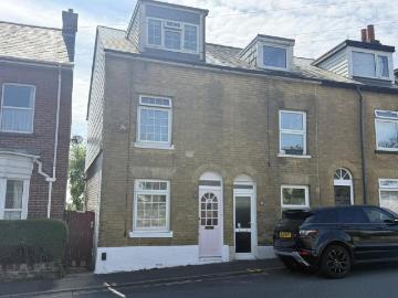 3 Bedroom Property For Rent Park Road, Cowes