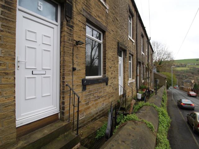 3 Bedroom Property For Rent Violet Terrace, Sowerby Bridge