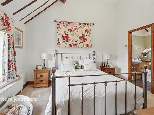 3 bedroom property for sale
