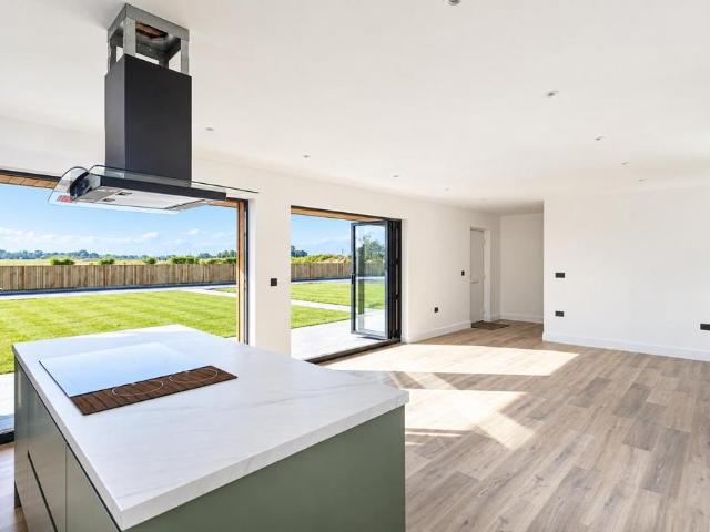 3 bedroom property for sale