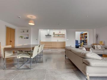 3 bedroom property for sale