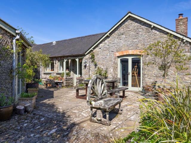 3 bedroom property for sale