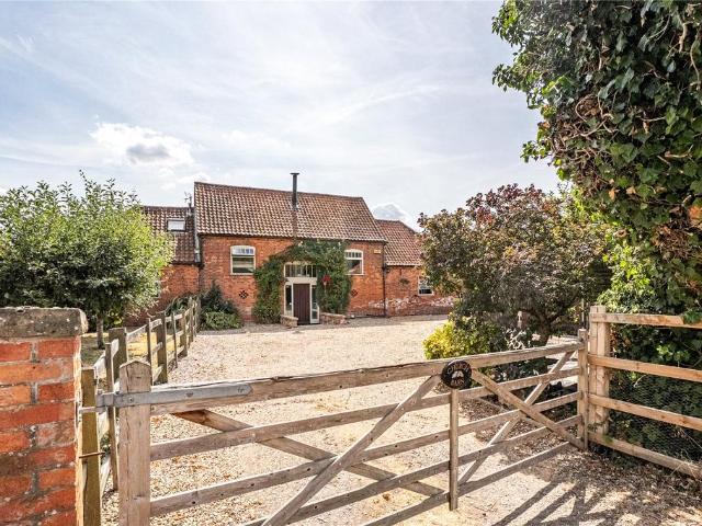 3 bedroom property for sale
