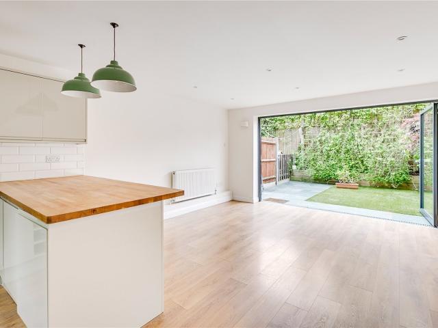 3 bedroom property in Crusoe Mews, London, N16 £3,600 pcm | Chestertons