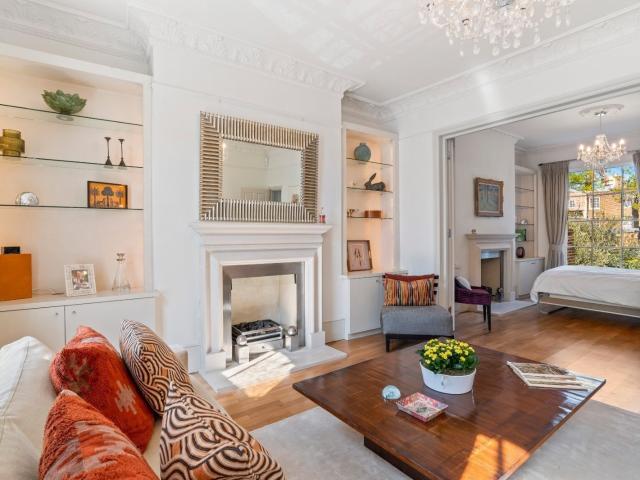 3 bedroom property in Abingdon Road, London, W8 £8,666 pcm | Chestertons