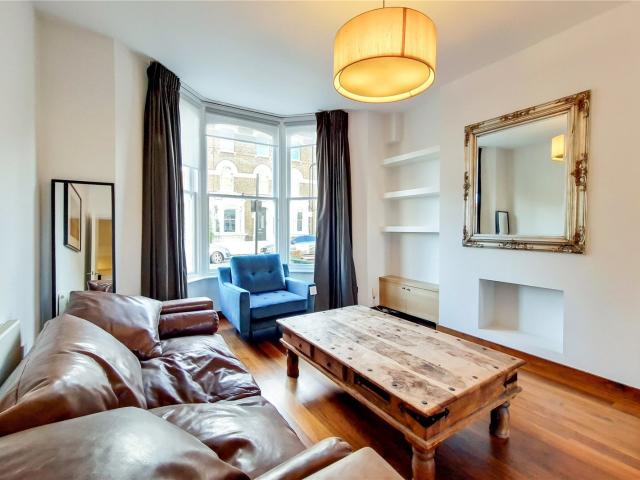 3 bedroom property in Digby Crescent, Islington, London, N4 £4,500 pcm | Chestertons