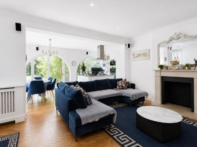3 bedroom property in Keswick Road, London, SW15 £4,000 pcm | Chestertons