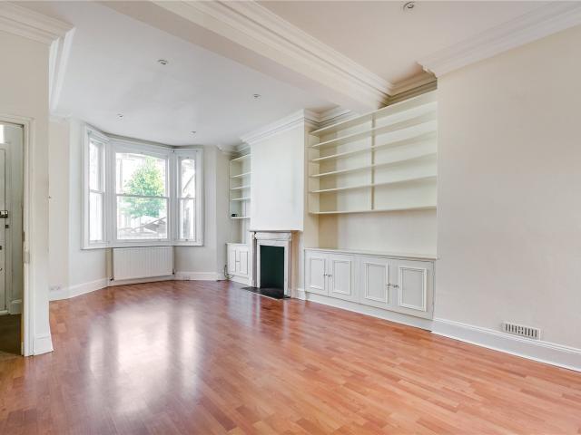 3 bedroom property in Khyber Road, London, SW11 £3,250 pcm | Chestertons