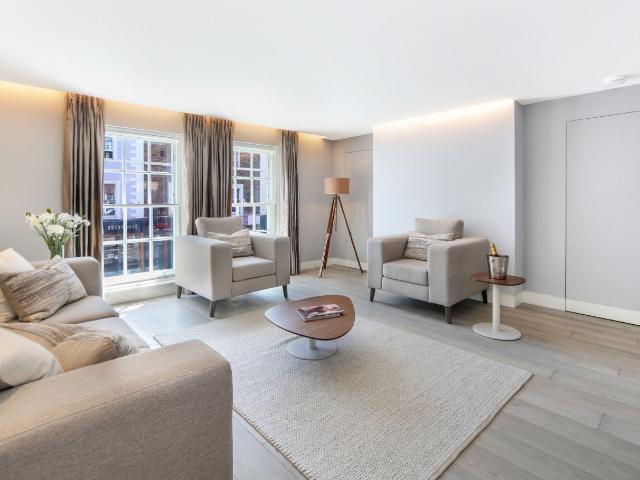 3 bedroom property in Kings Road, London, SW3 £8,000 pcm | Chestertons