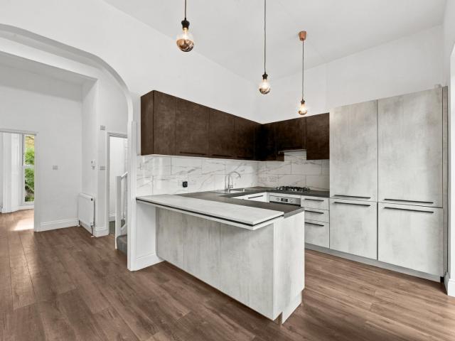 3 bedroom property in Hornsey Lane, London, N6 £3,250 pcm | Chestertons