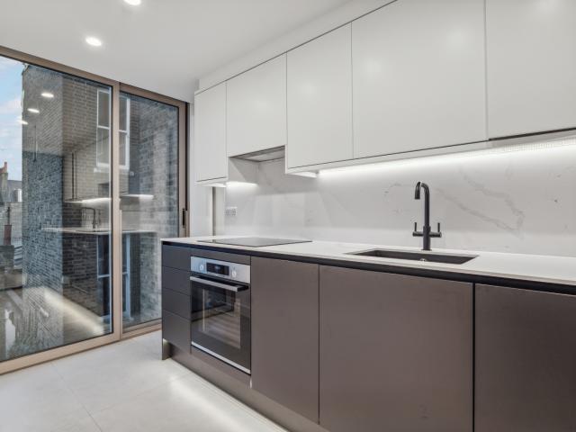 3 bedroom property in Haven Mews, Islington, London, N1 £5,000 pcm | Chestertons
