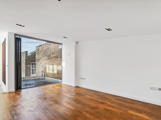 3 bedroom property in Haven Mews, Islington, London, N1 £5,500 pcm | Chestertons