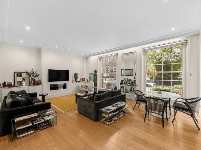 3 bedroom property in Hyde Park Square, London, W2 £11,483 pcm | Chestertons