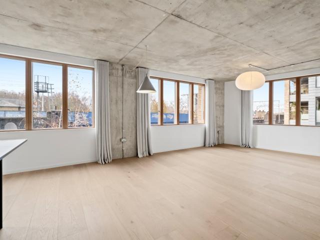 3 bedroom property in London Lane, London, E8 £5,000 pcm | Chestertons