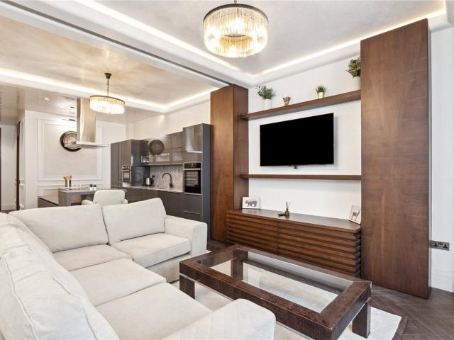 3 bedroom property in Lexham Gardens, Kensington, London, W8 £7,750 pcm | Chestertons