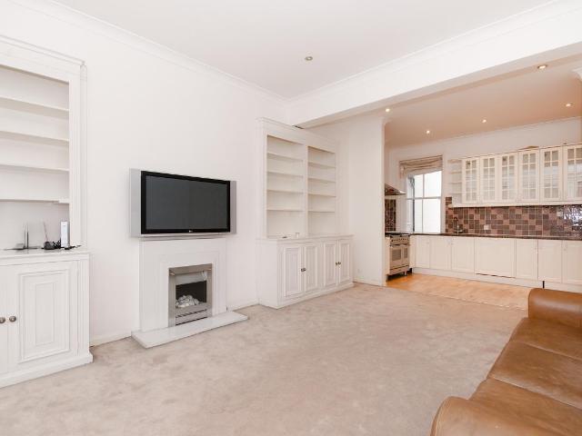 3 bedroom property in Leith Mansions, Grantully Road, Little Venice, London, W9 £3,500 pcm | Chestertons