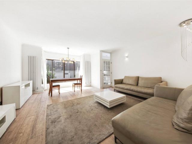 3 bedroom property in Linhope Street, St John's Wood, London, NW1 £8,000 pcm | Chestertons