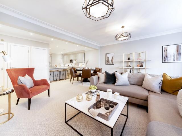 3 bedroom property in Stafford Court, Kensington High Street, London, W8 £7,366 pcm | Chestertons