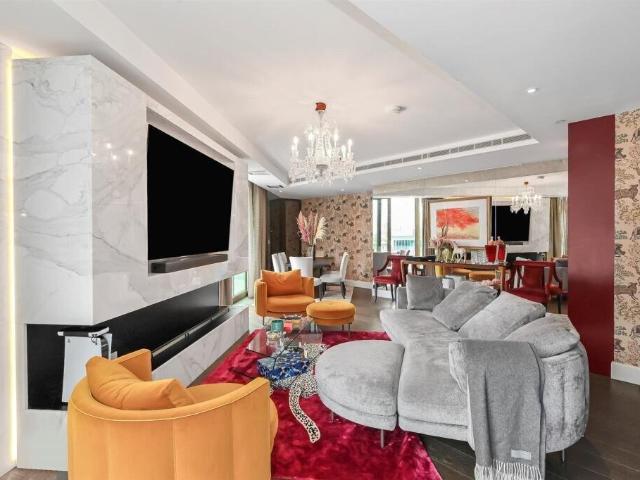 3 bedroom property in Warwick Lane, London, W14 £8,500 pcm | Chestertons