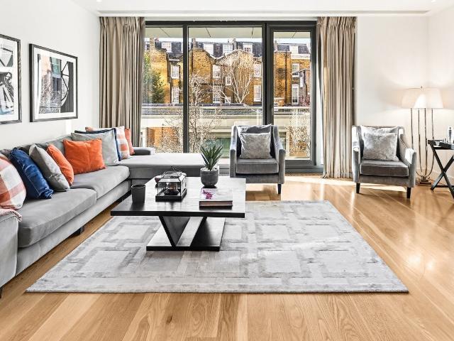 3 bedroom property in The Knightsbridge Apartments, 199 Knightsbridge, London, SW7 £21,450 pcm | Chestertons