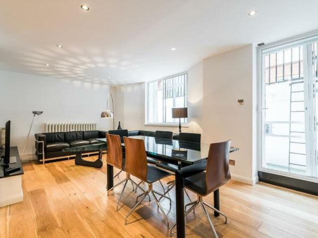 3 bedroom property in York House, 39 Upper Montagu Street, London, W1H £5,500 pcm | Chestertons