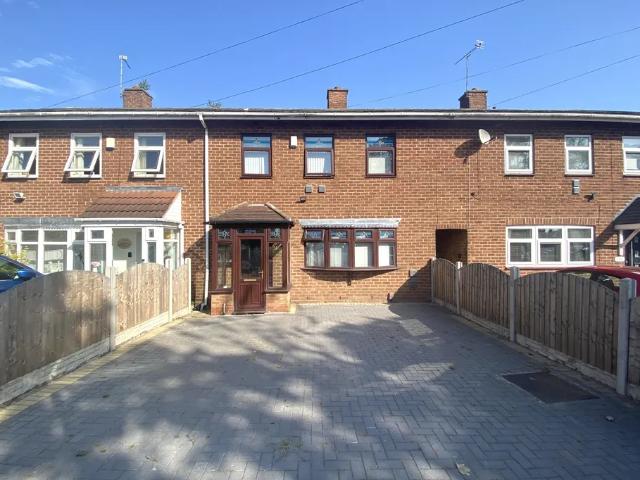 3 bedroom property to let in Meadway, Stechford B33 £1,475 pcm