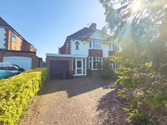 3 bedroom property to let in Melford Hall Road, Solihull B91 £1,650 pcm