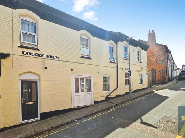3 bedroom property to let in Military Road, Colchester £1,300 pcm